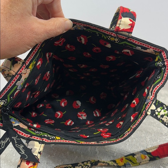 VERA BRADLEY Poppy Fields Lilly of the Valley on Black Tote Bag Purse Handbag - Picture 8 of 9